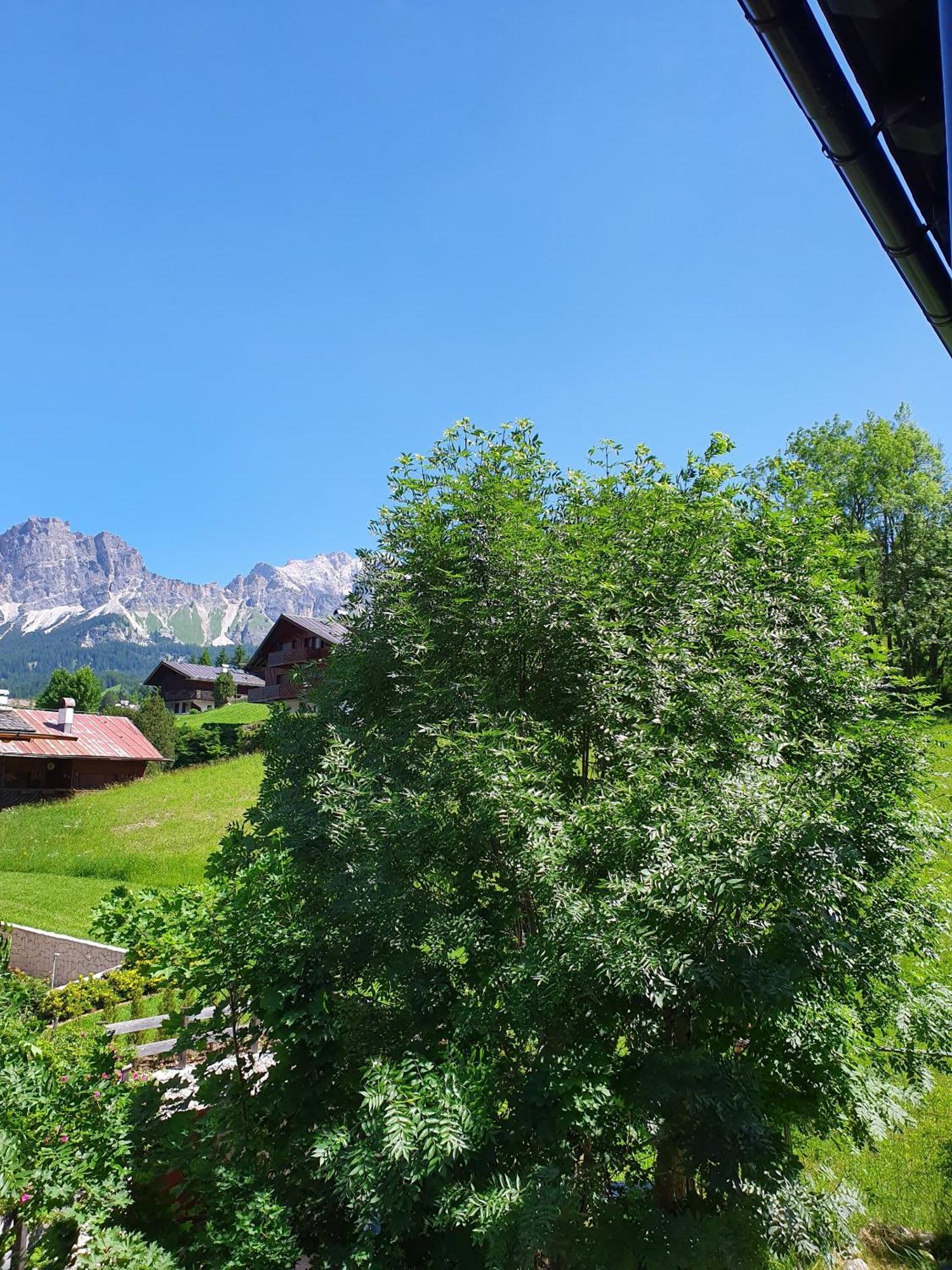 B&B Cristallo Cortina dʼAmpezzo Exterior foto